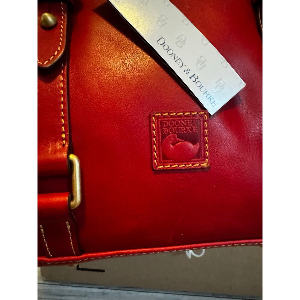 Iconic Dooney and Bourke red Florentine satchel with bag and tags - Picture 8 of 13